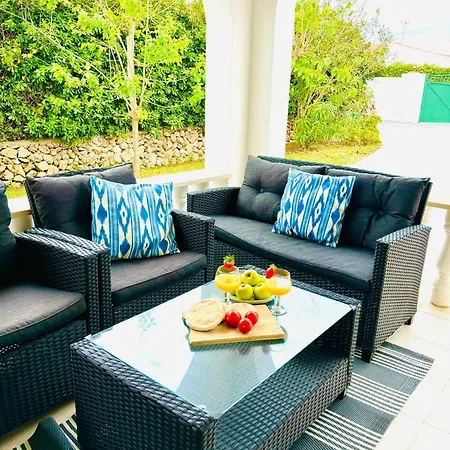 Villa Leon 3 Bedroom Villa, Cap Dartrutx *