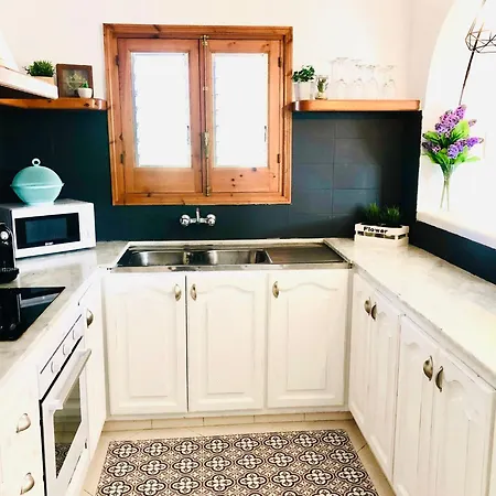 Leon 3 Bedroom Villa, Cap Dartrutx Villa Cala'N Bosch (Menorca)
