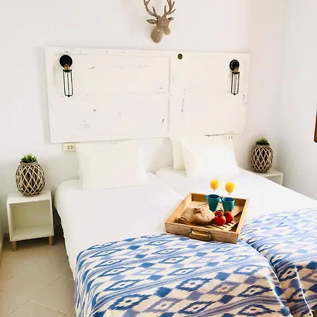 Leon 3 Bedroom Villa, Cap Dartrutx Villa