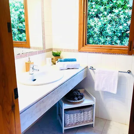 Leon 3 Bedroom Villa, Cap Dartrutx