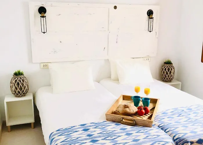 Leon 3 Bedroom Villa, Cap Dartrutx Villa